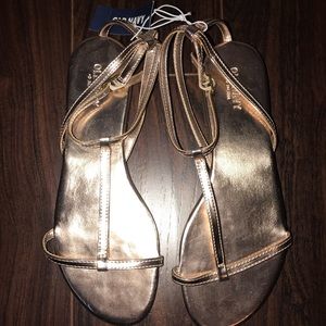 NWT Old Navy Rose Gold Sandals - 8